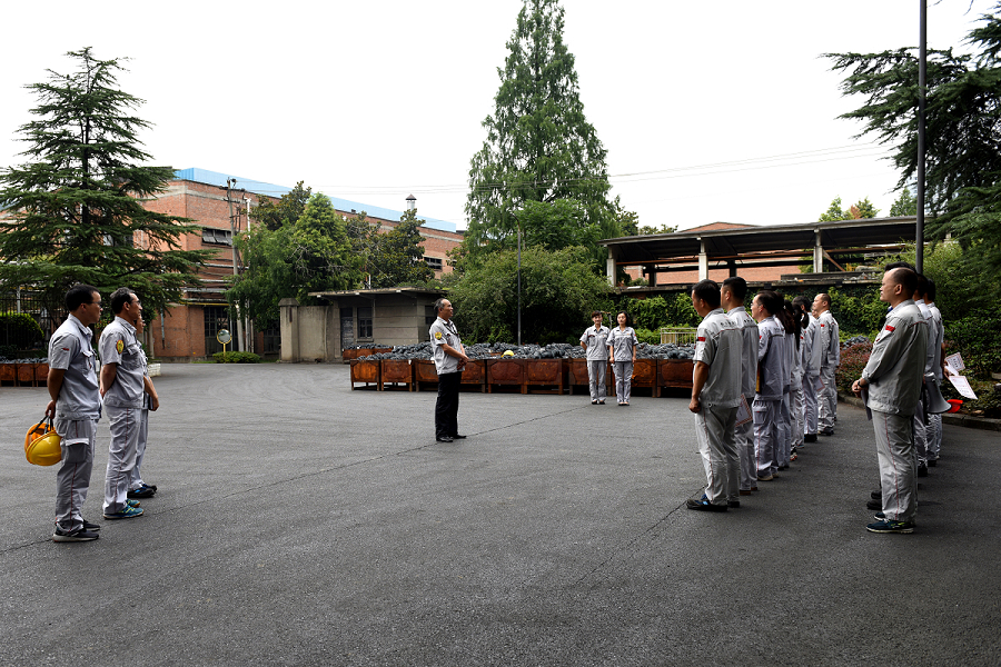 4949天空彩与你同行小说