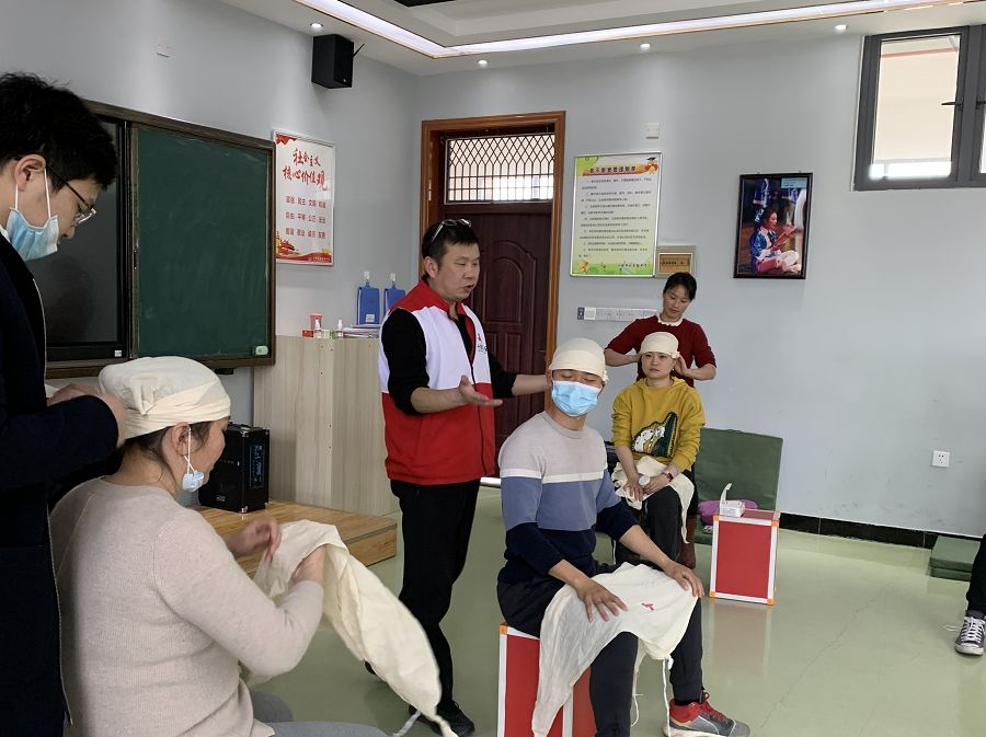 4949天空彩与你同行小说