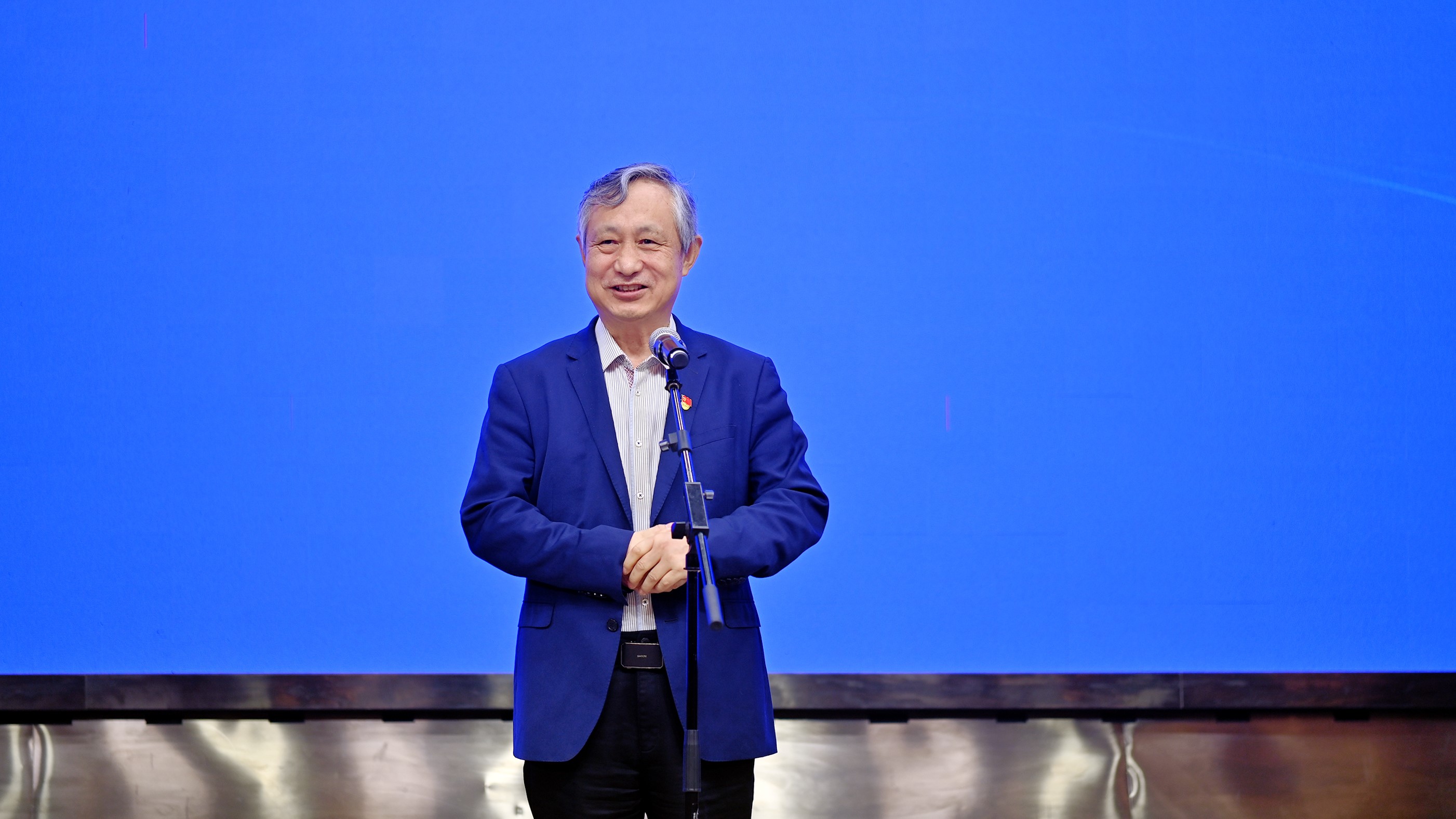 4949天空彩与你同行小说
